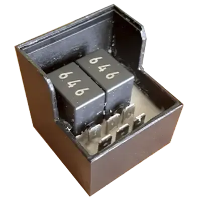 Grūstuvės perjungimo relė Massey Ferguson 27, 29, 29XP, 31, 31XP